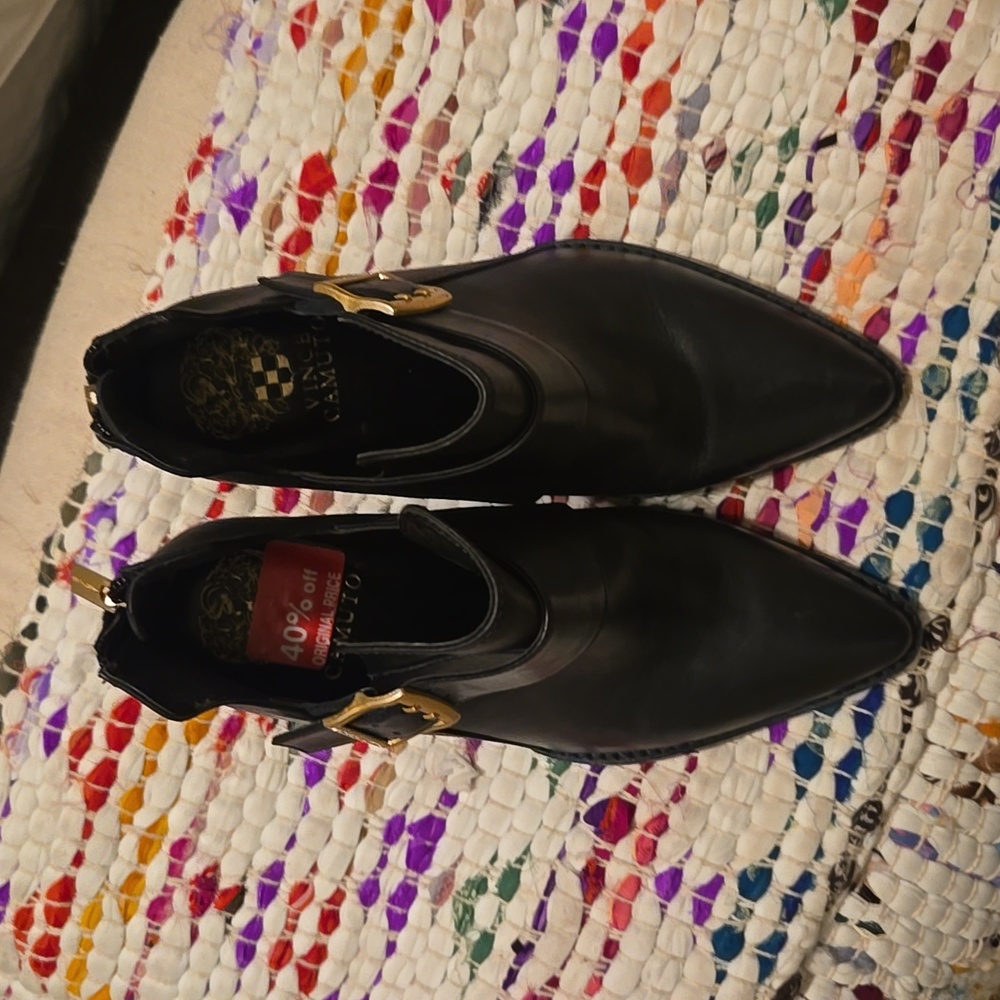 Black vince camuto booties